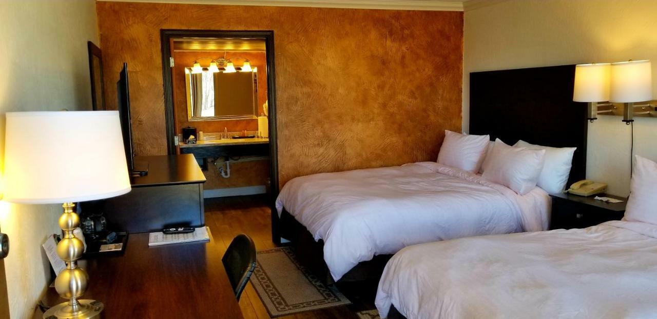 Fairway Inn Berryville Esterno foto